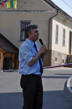 KNOBLEHARJEVO 2012 - Otvoritev ceste in pločnika do osnovne šole Frana Metelka 21